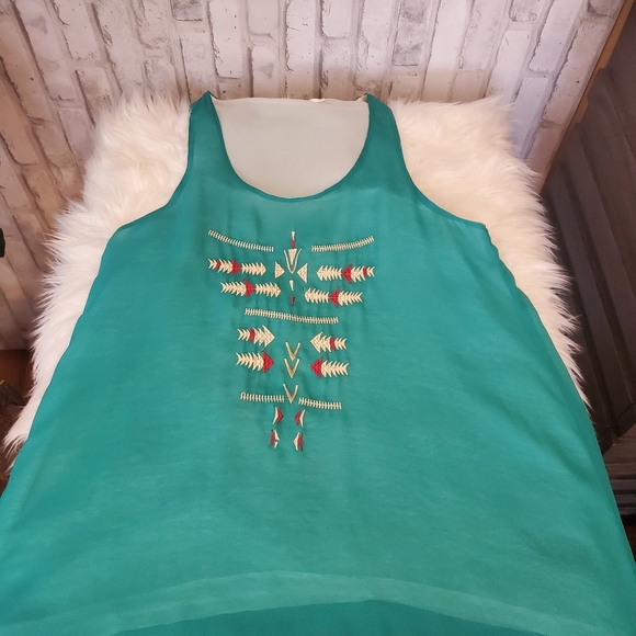 MAGS & PYE EMBROIDERED TANK TOP SIZE S - Picture 5 of 9